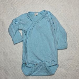 Bamboo 6-12m wrap style long sleeve onesie